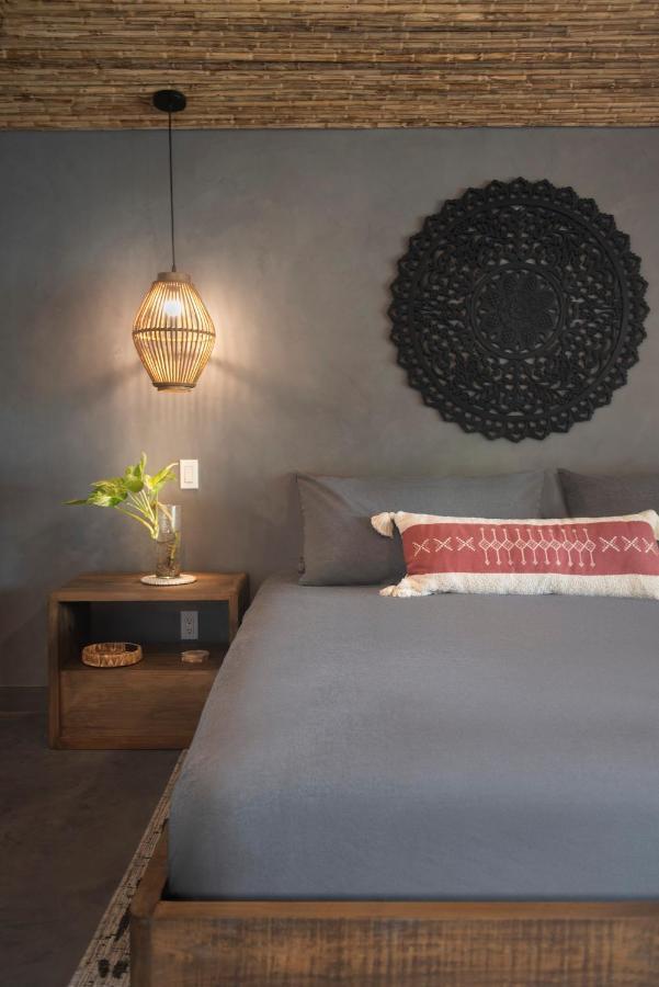 Arca Hotel West Bay Bagian luar foto