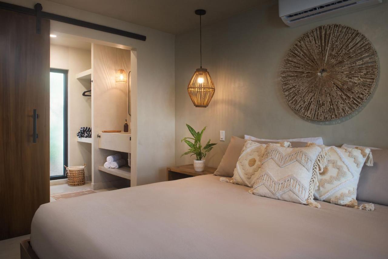 Arca Hotel West Bay Bagian luar foto