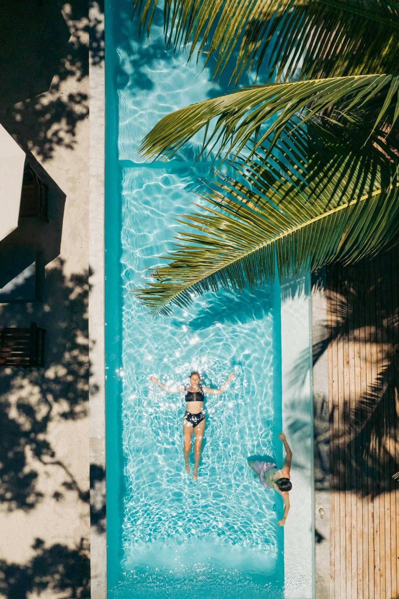 Arca Hotel West Bay Bagian luar foto
